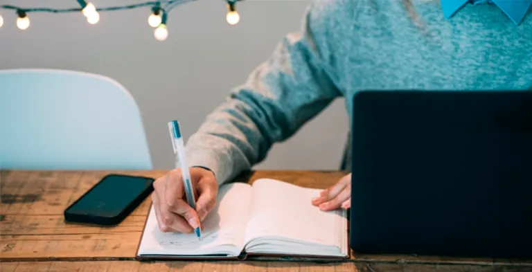 10 resoluções de Ano Novo para cuidar melhor do seu dinheiro